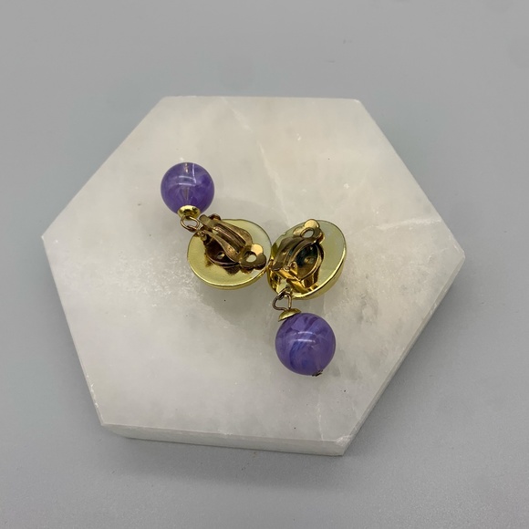 Vintage Gold Tone Drop Beaded Clip on Earrings. Good Condition. - Picture 2 of 3